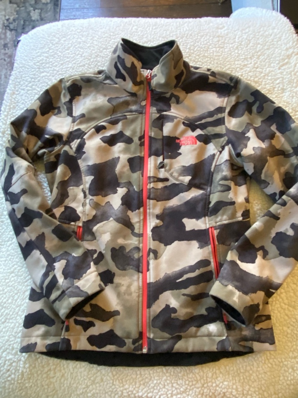 The North Face Camo Full Zipup Jacket! Medium!
